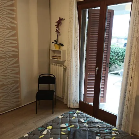 Promo! Airport And Station Retreat דירה פיזה