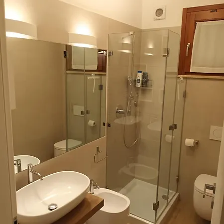 Promo! Airport And Station Retreat דירה פיזה